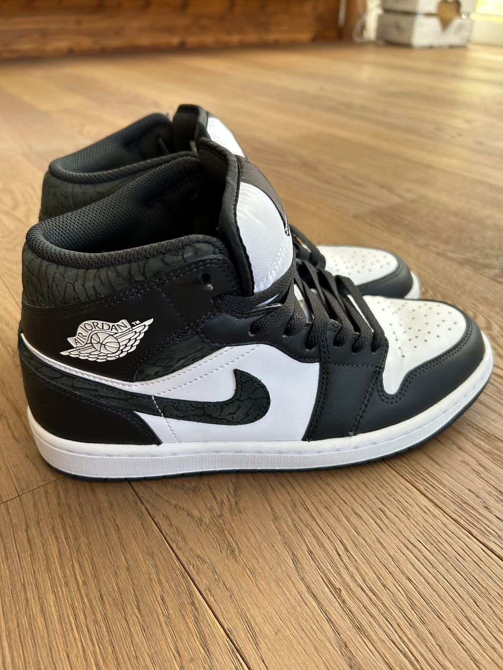 Nike Scarpe da uomo: Nike Air Jordan 1 MID SE – Nuovo e nell'imballaggio originale da Bonaduz venduto da Buhu82 2