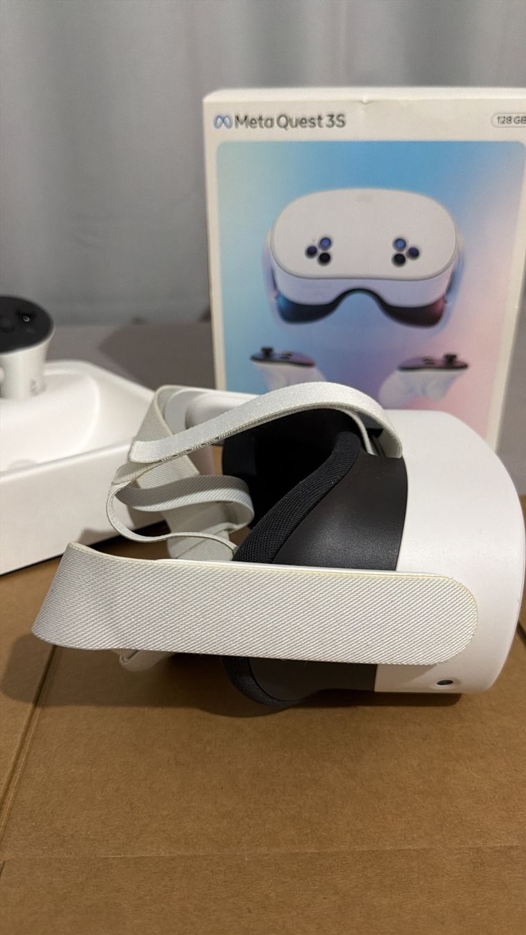 Meta Casque VR: Meta Quest 3S | 128 GB – D'occasion à Marly par Lennna 2