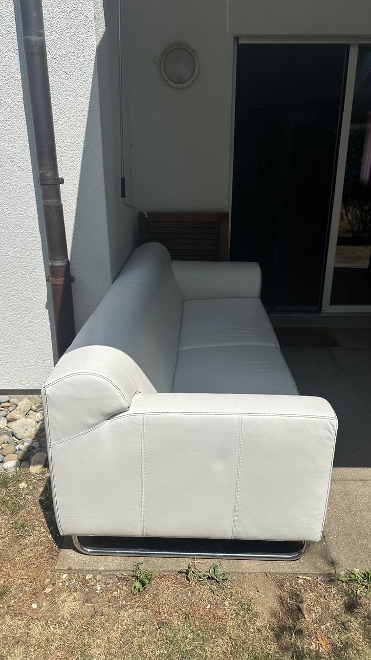 Sofas: 4-Sitzer-Couch aus echtem weißem Leder – Gebraucht aus Ramsen von ali_729y 1