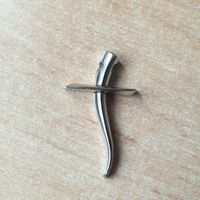 Edelstahl Anhänger in moderner Kreuz Form Marke Breil