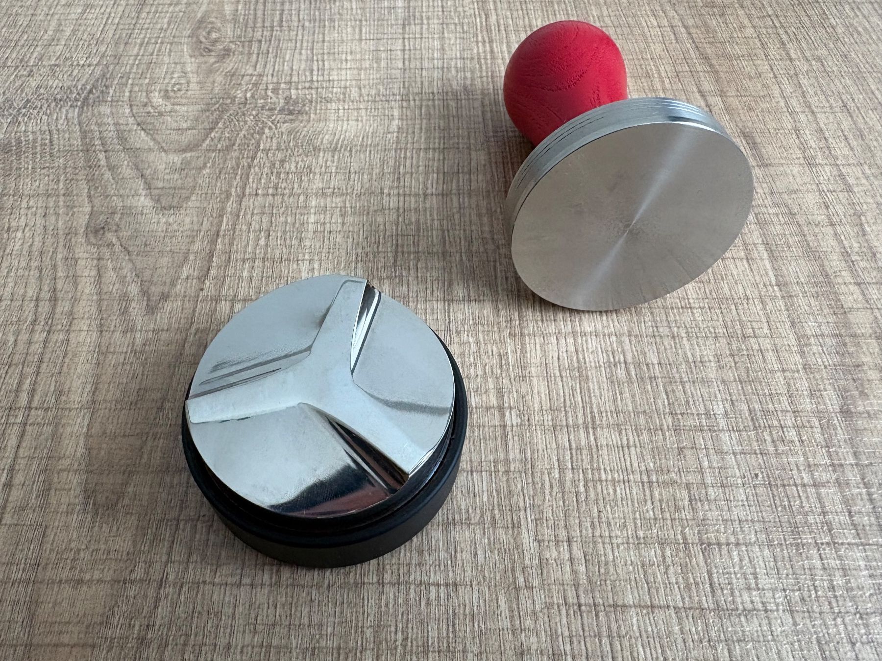 Lelit 57mm Zubehörset bodenloser Siebträger, Tamper& Leveler (D ...
