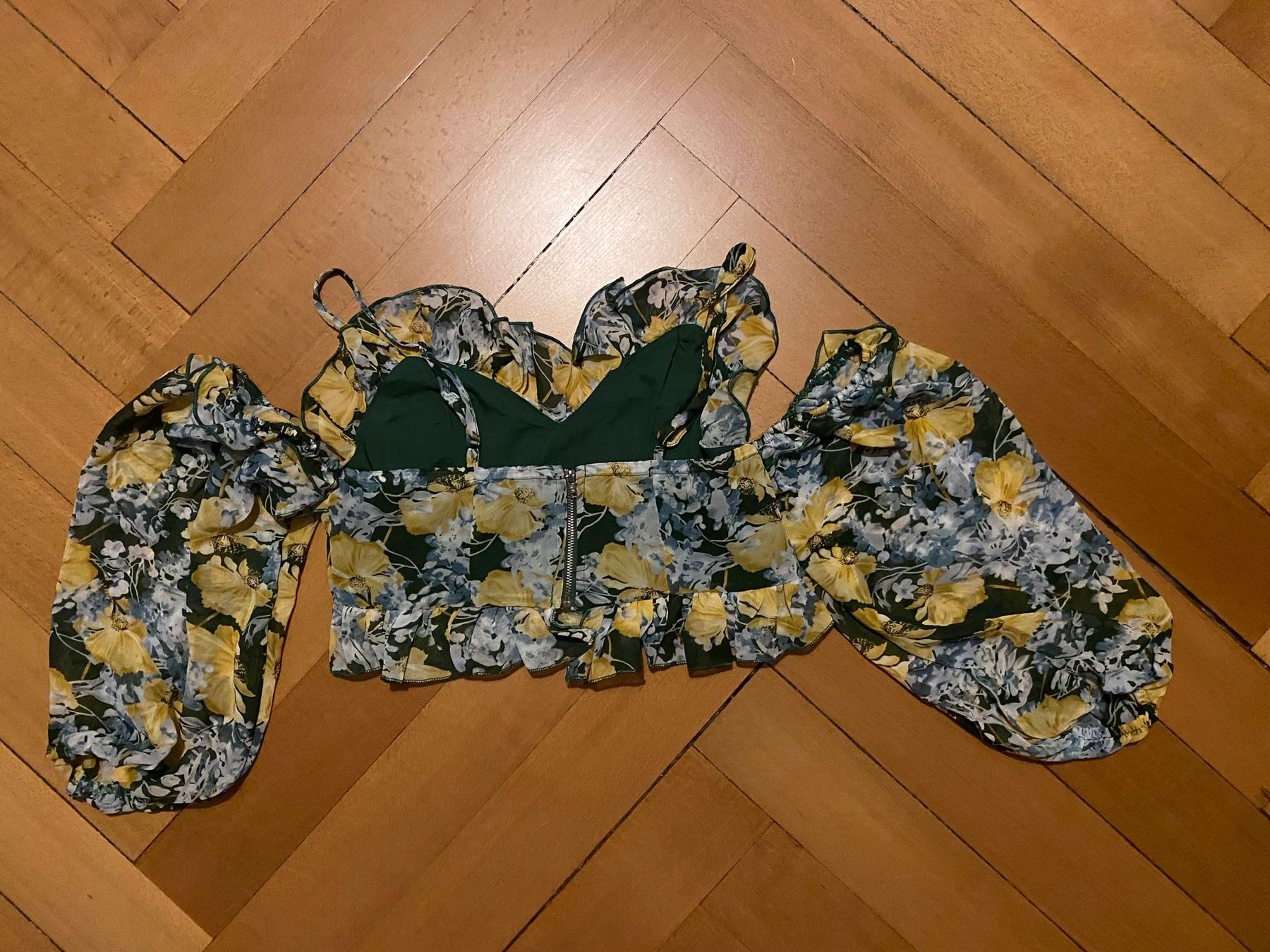 Top: Crop Top mit Blumenmuster, Grösse S – Usato da Wädenswil venduto da coconut1289 2