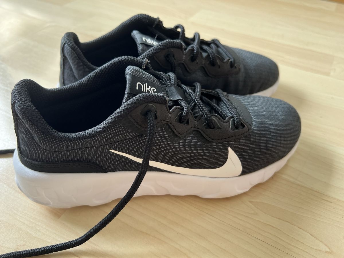 Nike Scarpe da donna: Nike Sneakers Explore Strada schwarz Gr.36.5 – Usato da Siebnen venduto da dte_9kmw 2