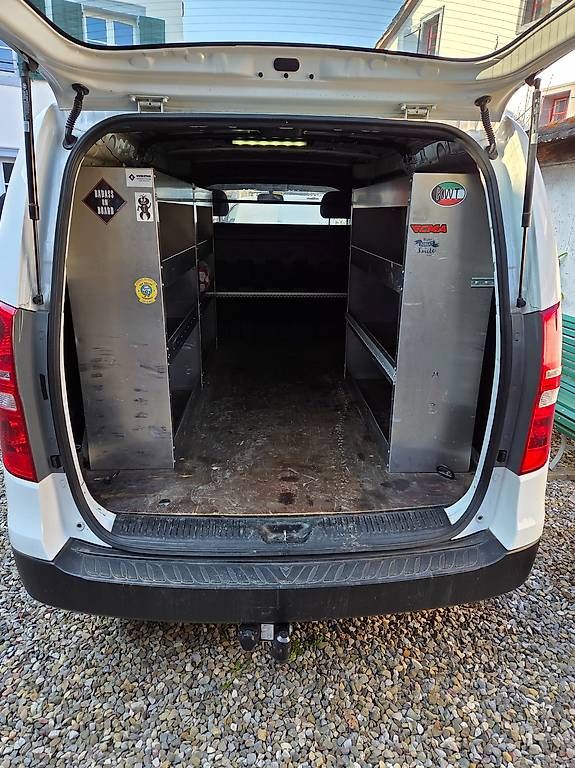 Hyundai Veicoli commerciali: Hyundai H-1 CARGO 2.5l CRDI Ab MFK – Usato da Hüntwangen venduto da Butch23 6