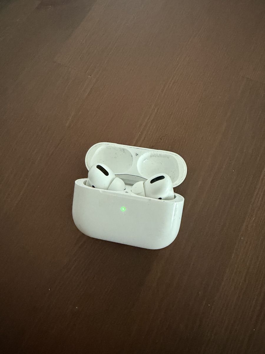 Apple Kopfhörer: Apple AirPods Pro 2 – Gebraucht aus Biel/Bienne von Pumukels