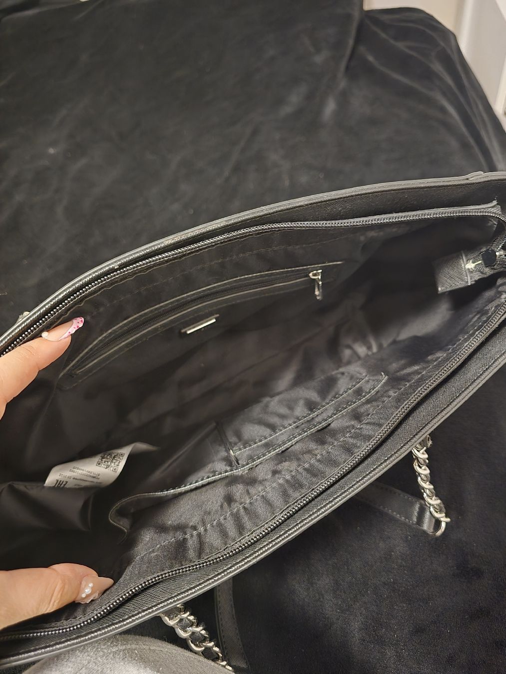Guess Borse da donna: Sac à main GUESS – Nuovo e nell'imballaggio originale da Martigny venduto da joanavale 1