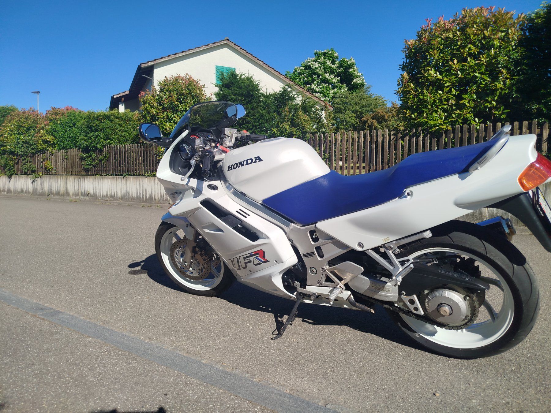 Strada: Schöne Honda VFR 750 – Usato da Wängi venduto da Alfa16 2
