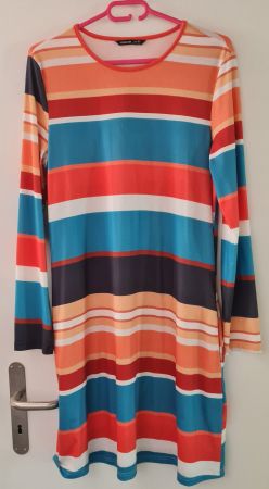 Langarmkleid in T-Shirt-Stoff - Grösse M