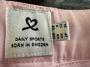 Pantaloni: Golf kurze Hose – Usato da Uettligen venduto da Maxime_Ehrsam.2020 3