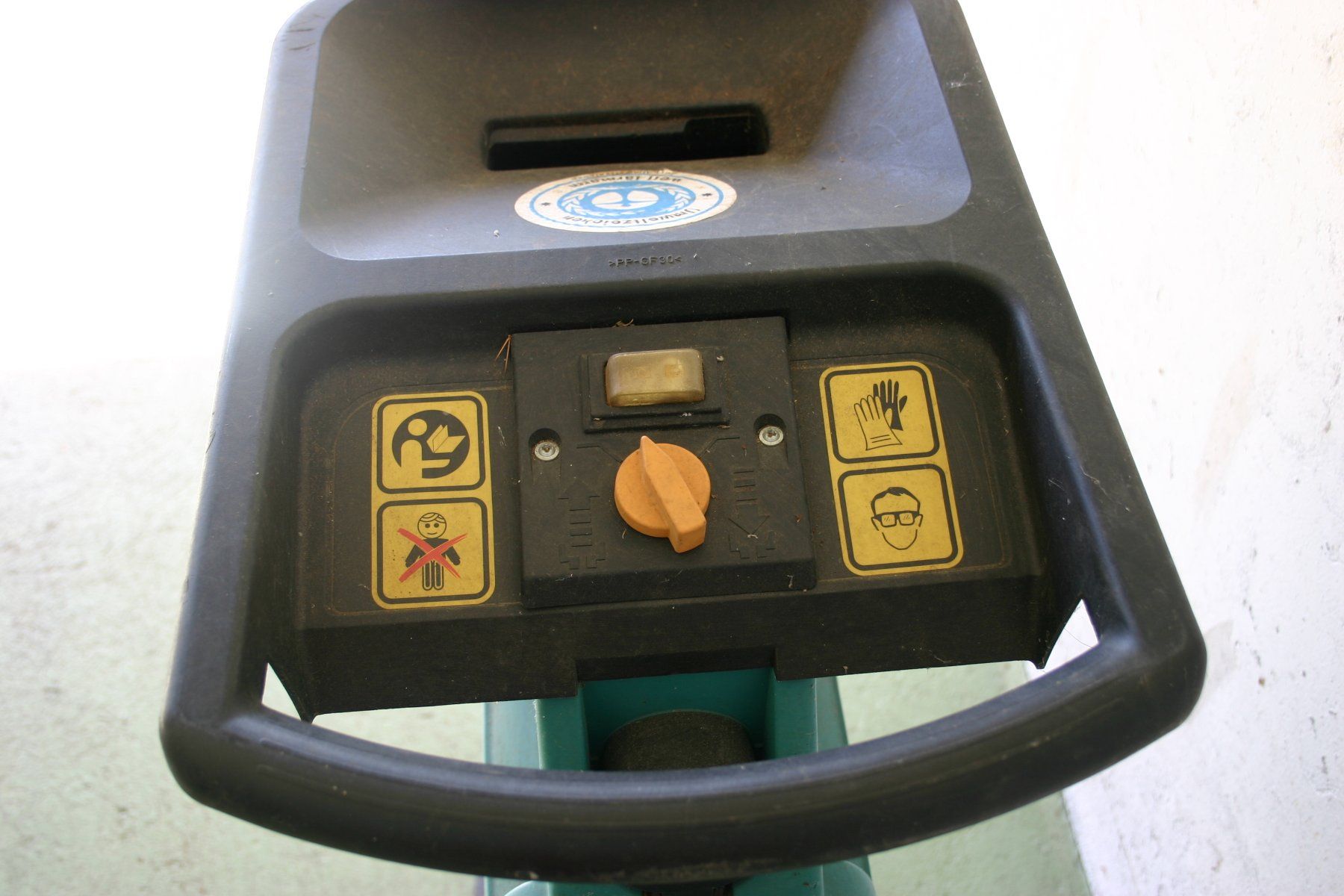 Bosch Trinciatrici: BOSCH AX 2000 – Usato da Winkel venduto da gabriele56 3