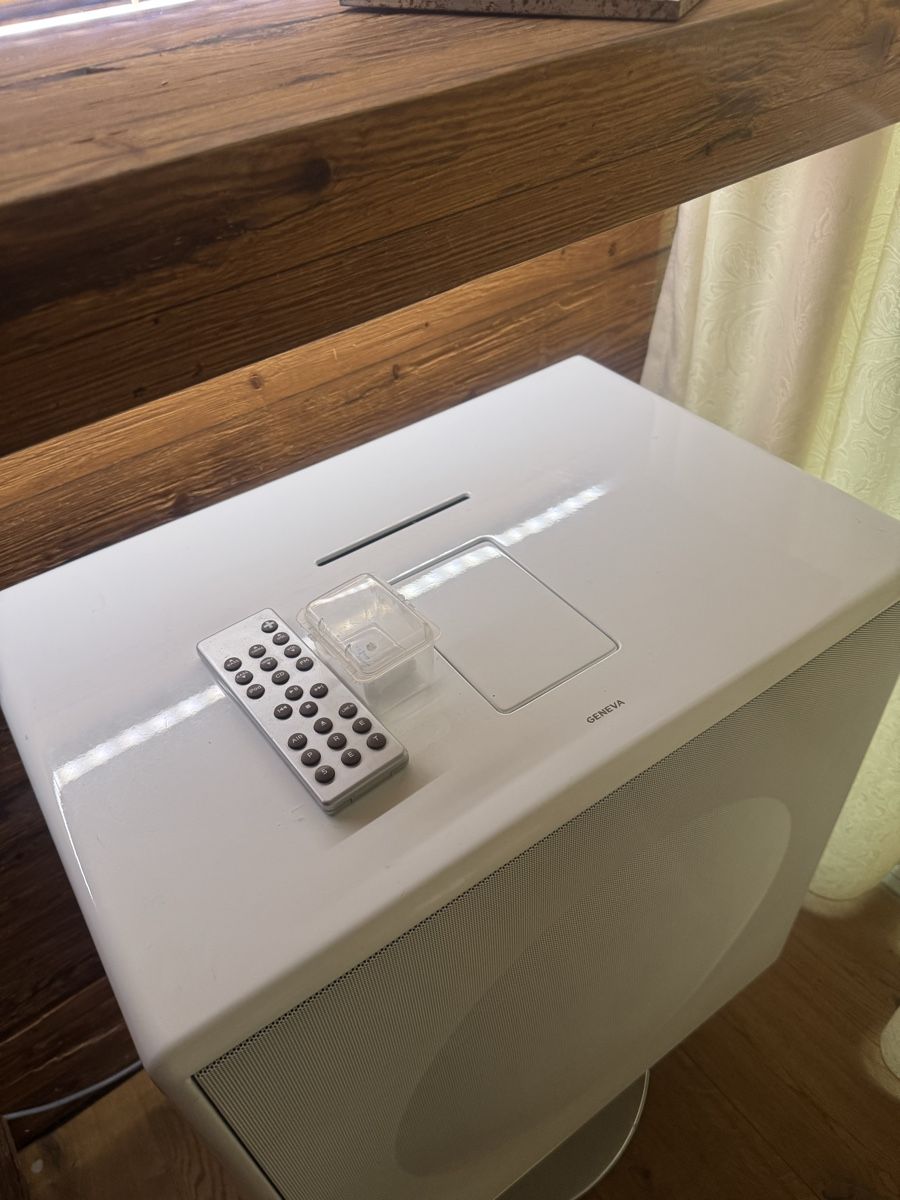 Multimediaplayer & Streamer: Geneva Sound System Model M White -bluetooth adaptor defect – Gebraucht aus Fahrweid von AlexandraG30 4