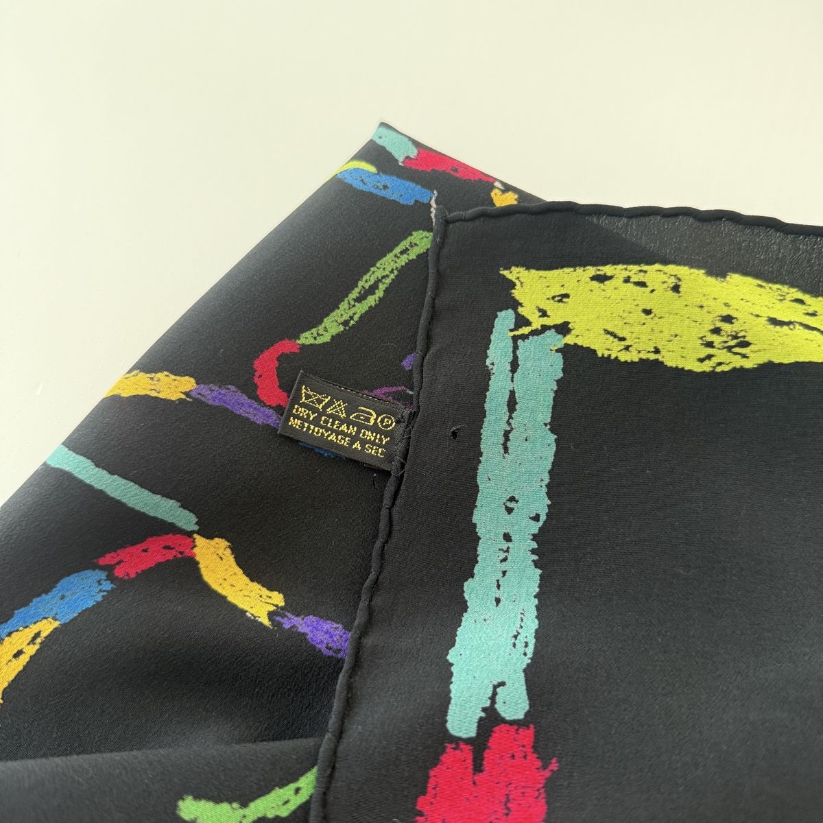 Foulard & Sciarpe: ROLF KNIE Silk Scarf – Usato da Freienbach venduto da Avviivva_Shop 5