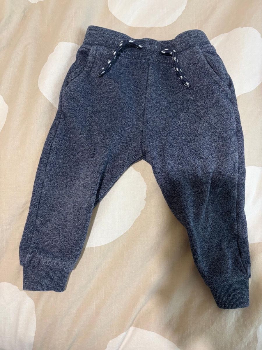 Primark Pantaloni: Trainerhose gr. 86 Jungen – Usato da Basel venduto da jahrabarr
