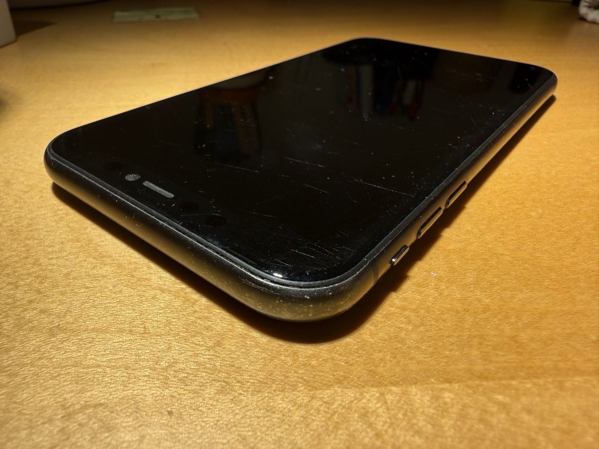Apple Portables: iPhone 11 64GB Schwarz – D'occasion à Luzern par betzgi02 7