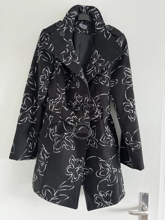Wintermantel schwarz/weiss MusterGr 36 Top Zustand