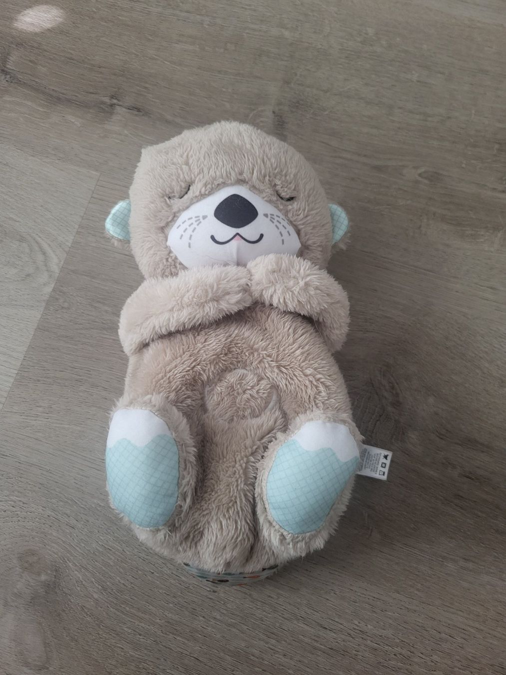Spielzeuge: Schlummer Otter Kuscheltier mit Atembewegung und Musik – Gebraucht aus Mauren TG von Njux714