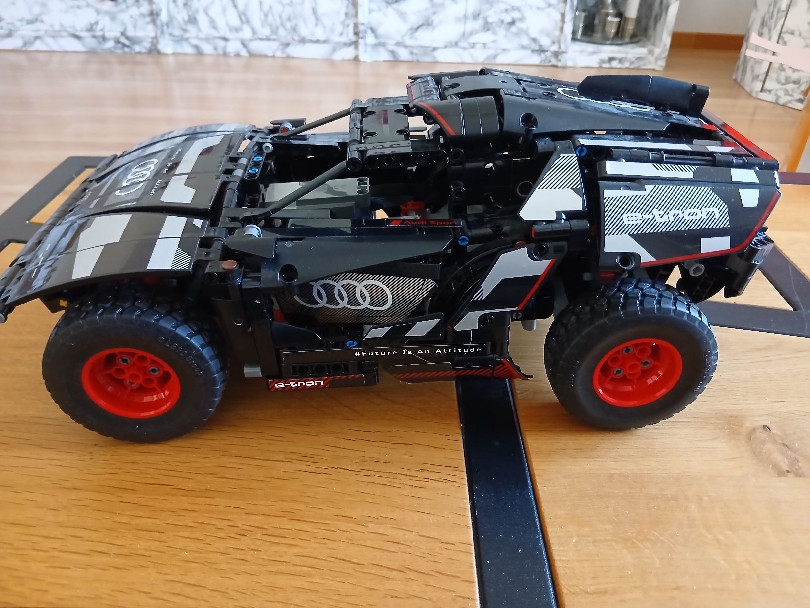 Lego Kit di costruzioni: Lego Technic Audi RS Q e-tron 42160, comme neuf ! – Usato da Tavannes venduto da Chevaldefeu 1