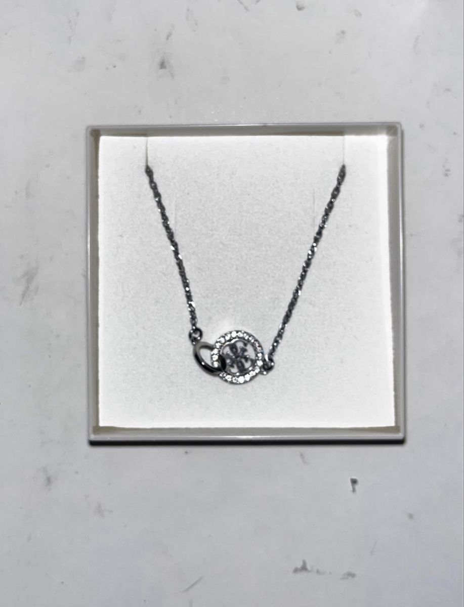 Guess Catenine: Guess Halskette, Model: EQUILIBRE – Nuovo (secondo la descrizione) da Bilten venduto da bbl_w5v7