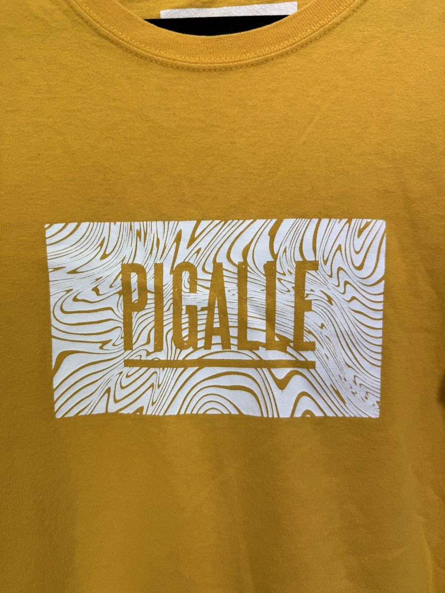 T-Shirts: Pigalle tee – Gebraucht aus Lausanne von Unehistoiredesapes 1