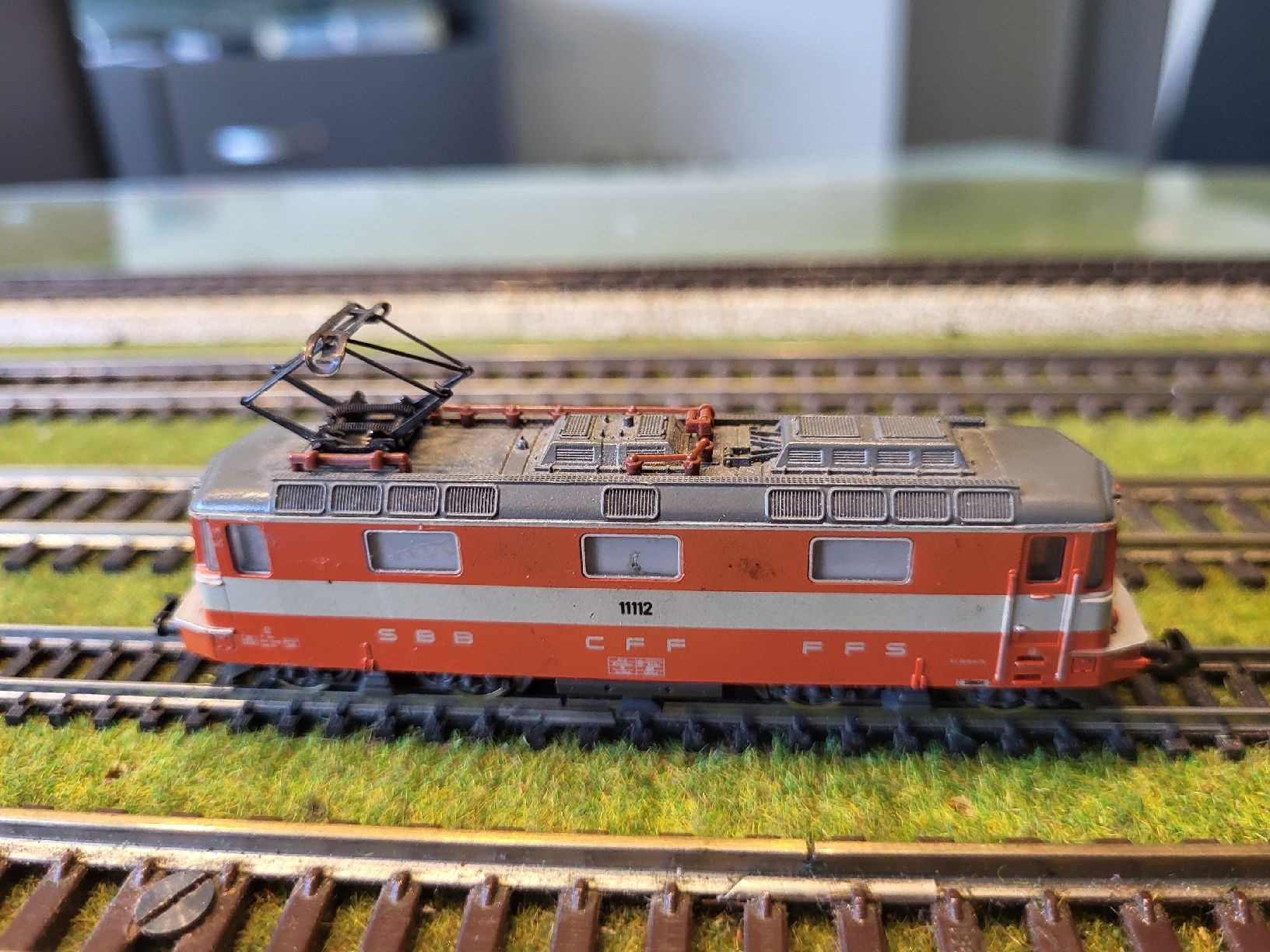 Trix Modellini di ferrovie: Mini Trix Re4/4 ll 11112 Analog Spur N – Usato da Pfäffikon SZ venduto da abschleppfahrzeug 1