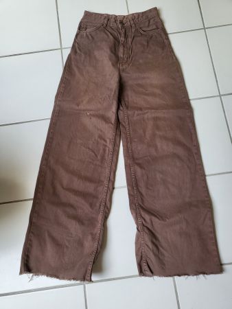 Hose von Subdued