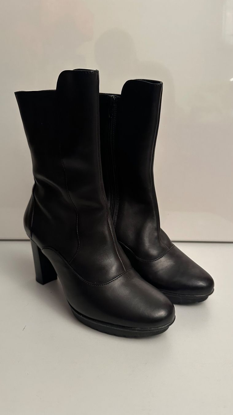 Scarpe da donna: Damen Schuhe Gr 38 – Usato da Jonen venduto da BMWE369