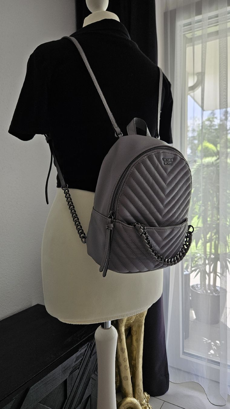 Victoria's Secret Rucksäcke: victoria's secret ruksak / backpack – Gebraucht aus Bülach von Recherchieren 1