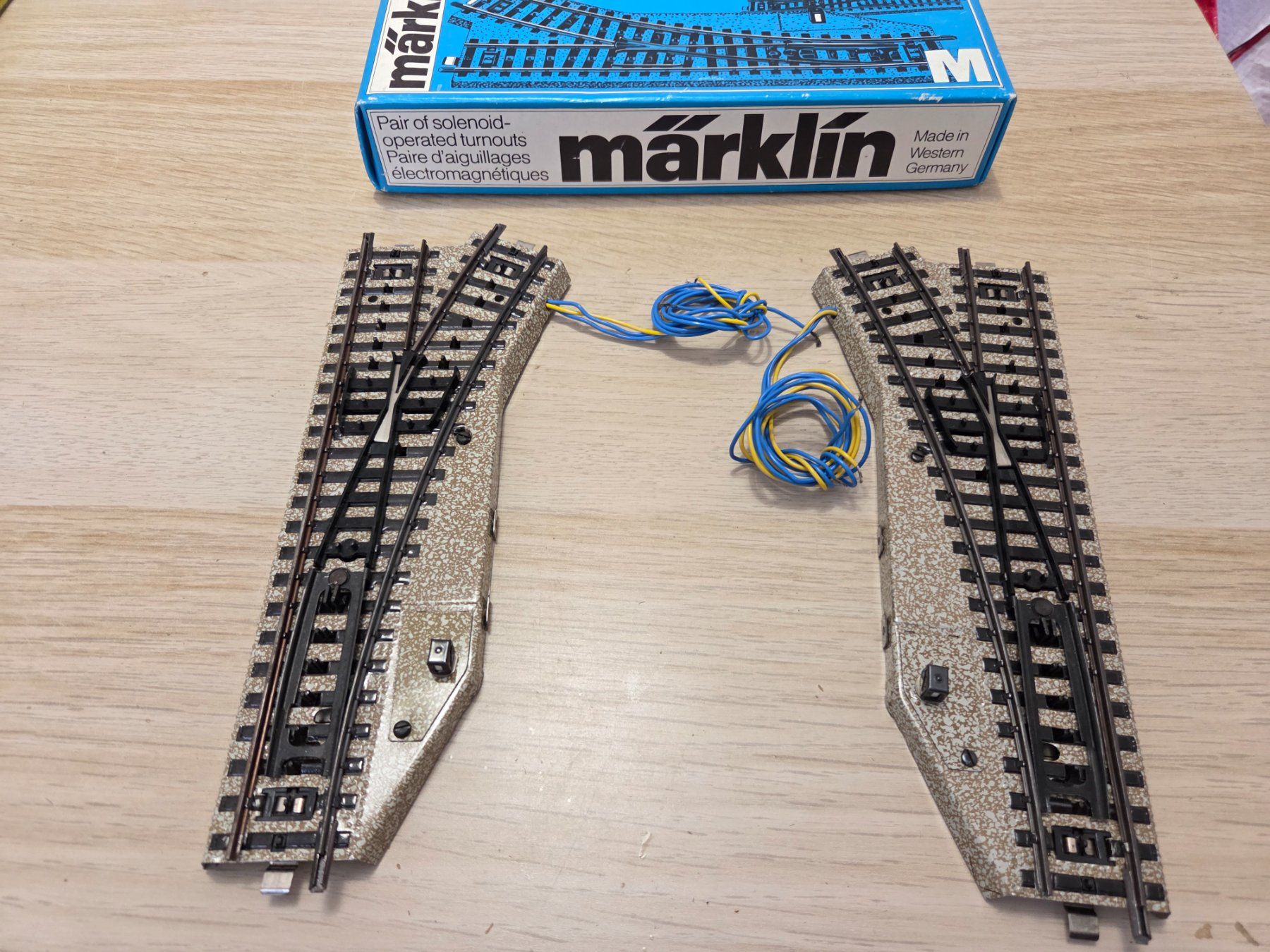 Märklin Modellini di ferrovie: Märklin 5202 Weichenpaar M H0 – Usato da St-Aubin-Sauges venduto da Lo_Go 1