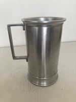 Schöner Krug aus Zinn