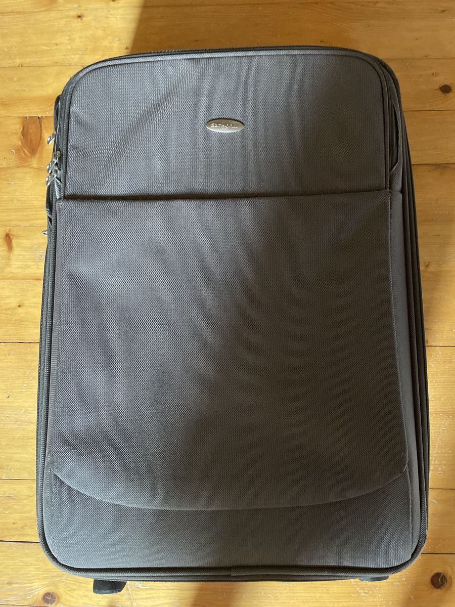 Samsonite Valigie: Reiserollkoffer von Samsonite inkl Hülle  – Usato da Domat-Ems venduto da Amanda78