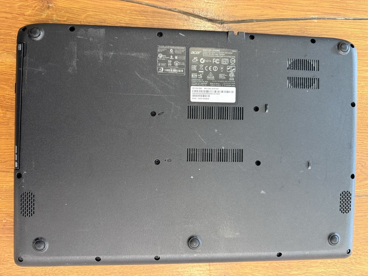 Acer Notebooks: Acer Aspire ES1-520 – Defekt aus Riddes von pan_jbg8 2