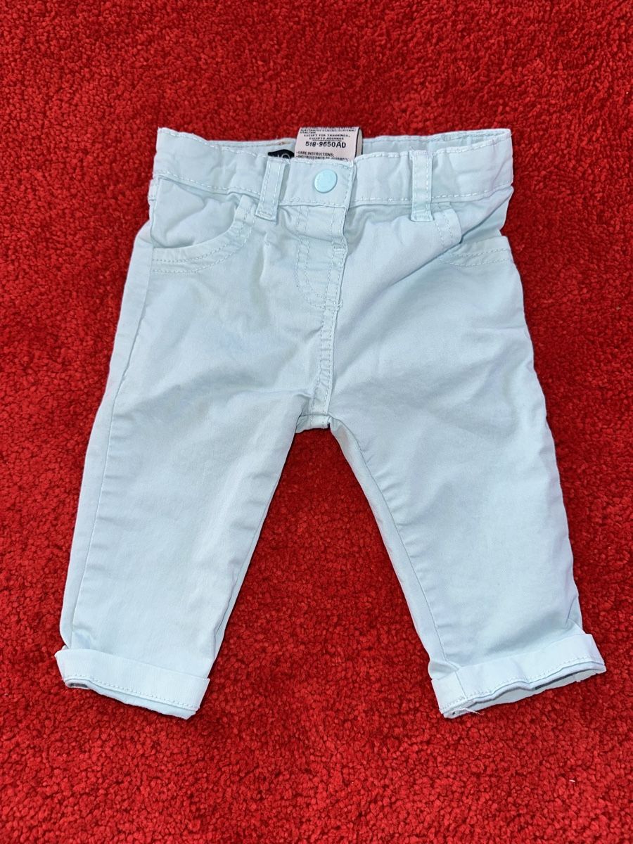 Kleiderpakete & -sets: Gr 68 hellblaue Jeans – Gebraucht aus Wettingen von hak_52m8