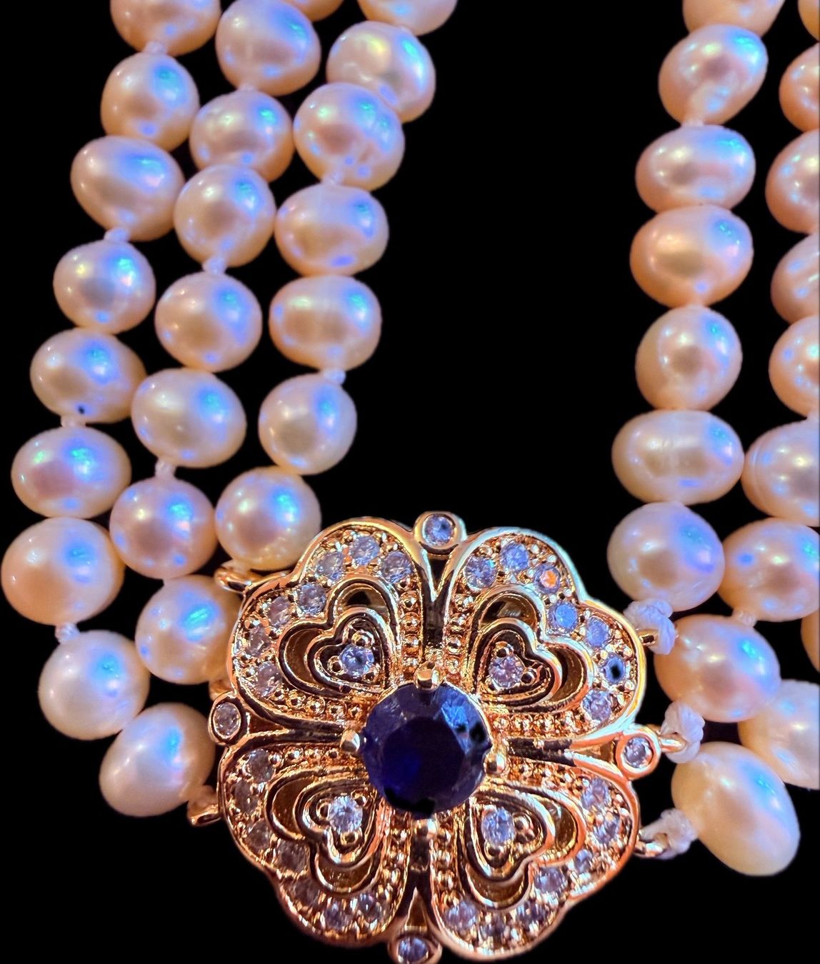 Catenine: Collier Triple Rangs de Perles – Nuovo e nell'imballaggio originale da St-Maurice venduto da Sandrinette123 3