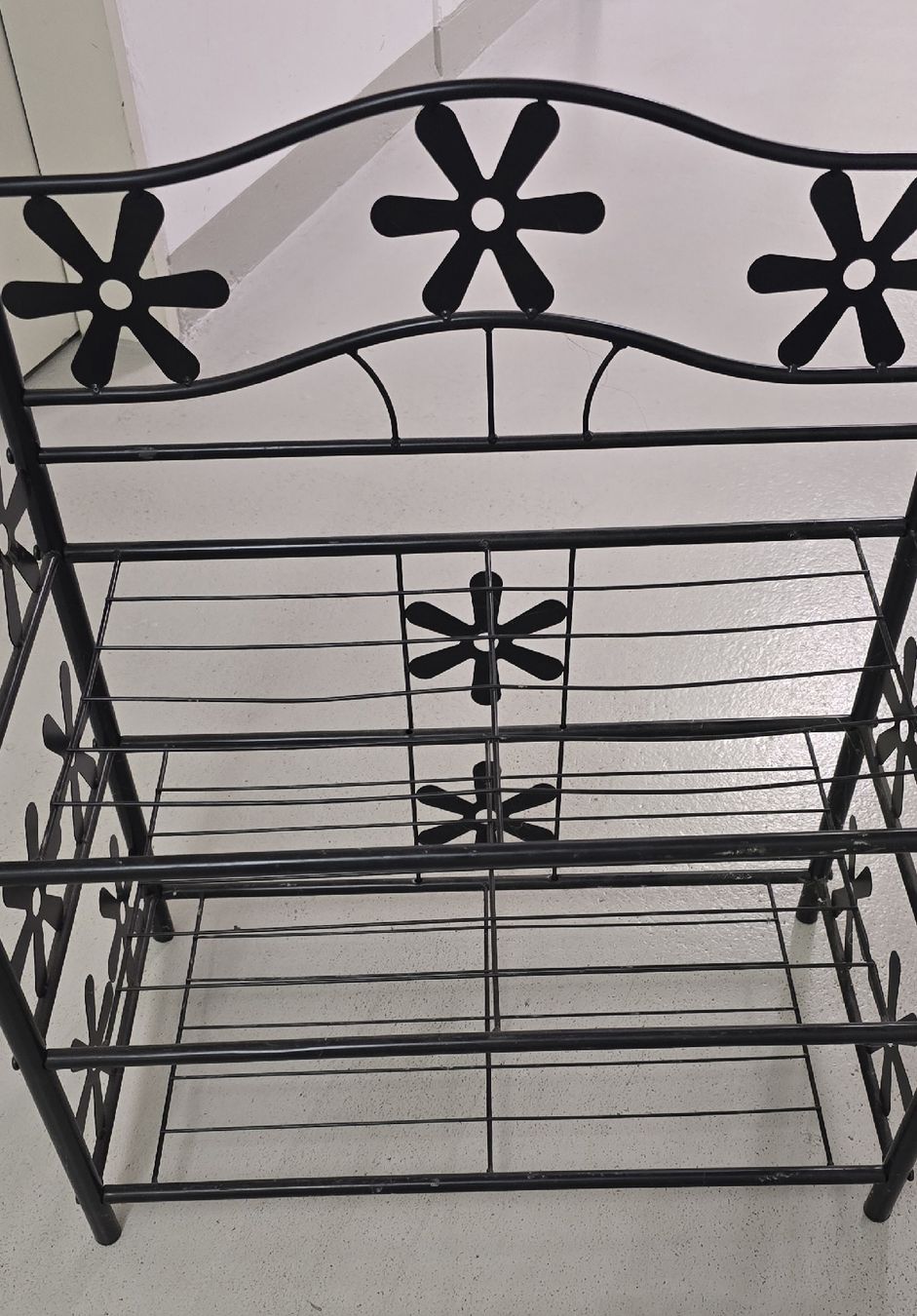 Scaffali: Schuhgestell schwarz aus Metall – Usato da Winterthur venduto da yasem 1