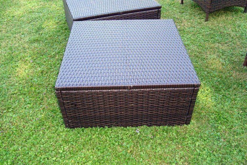 Set di tavolo e panche: Gartensitzgruppe / Gartensitzgarnitur / Gartenstühle /Lounge – Usato da Stehrenberg venduto da AB-C 4