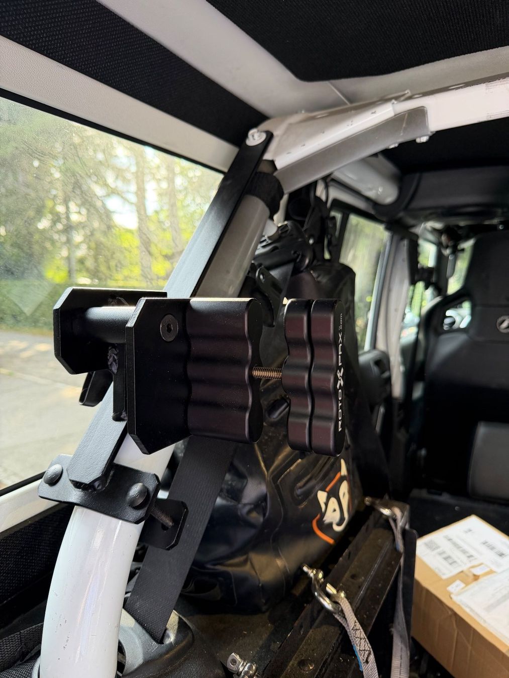 Travi: Jeep Wrangler - Interior Rotopax Can Mount – Usato da Thalwil venduto da Andi8800 3