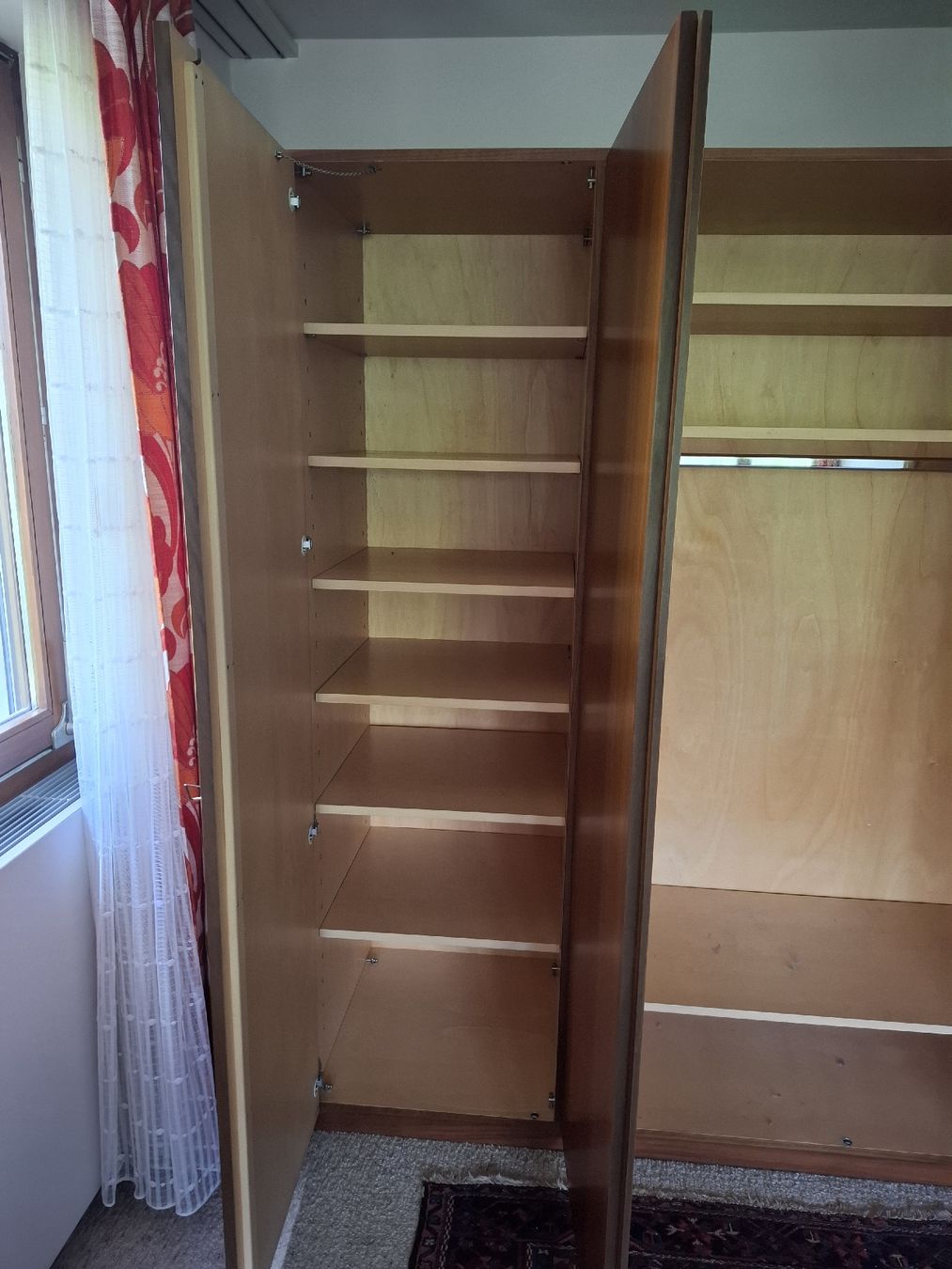 Armadi: Massiver Kleiderschrank aus Holz – Usato da Reinach BL venduto da Malin20 4