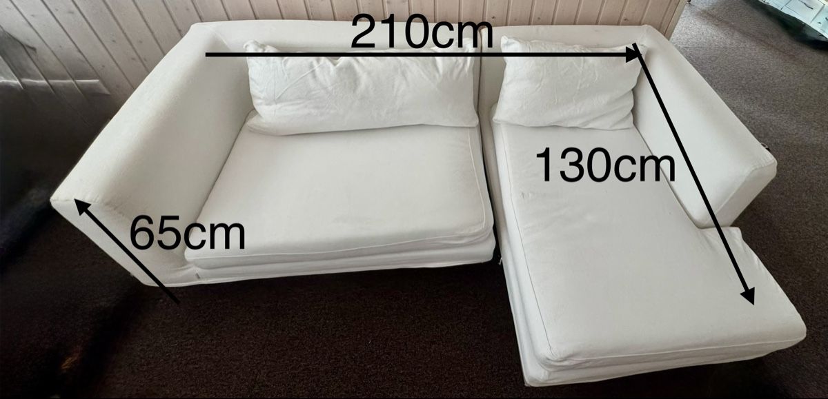 Divani: Weisses Ecksofa/Lounge mit Kissen – Usato da Ballwil venduto da Mel1995 1
