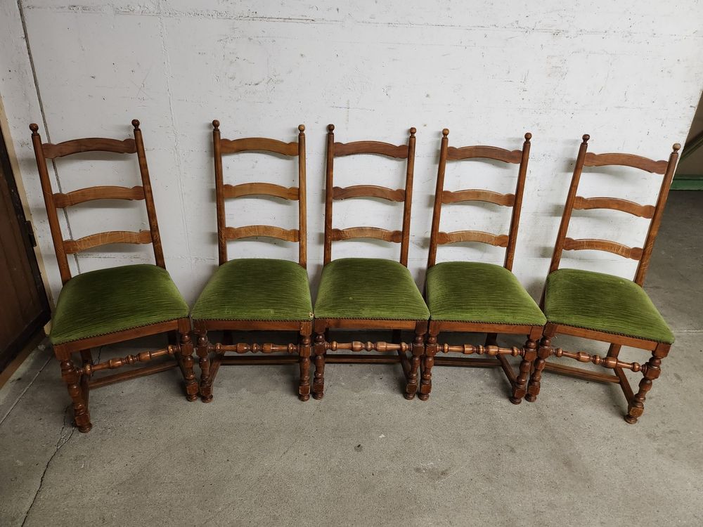 alte Holzstühle mit Sitzpolster und Rückenlehne Kaufen auf Ricardo