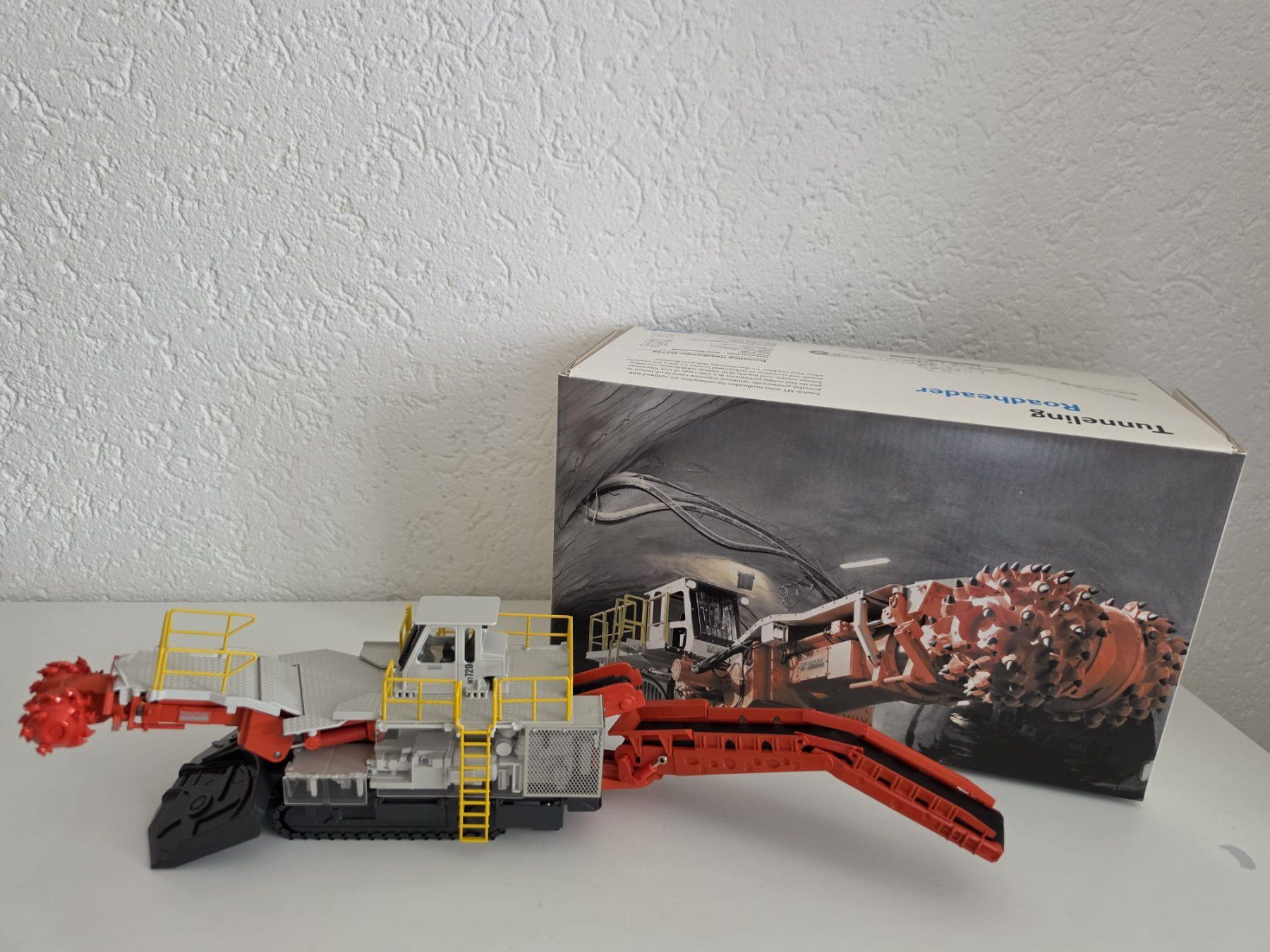 Conrad Modellbausätze & Standmodelle: Sandvik MT720 1:50 – Gebraucht aus St. Ursen von Sparafuchide 1