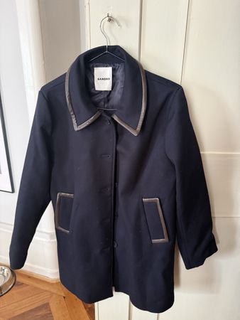Manteau Sandro bleu marine col cuir état impeccable