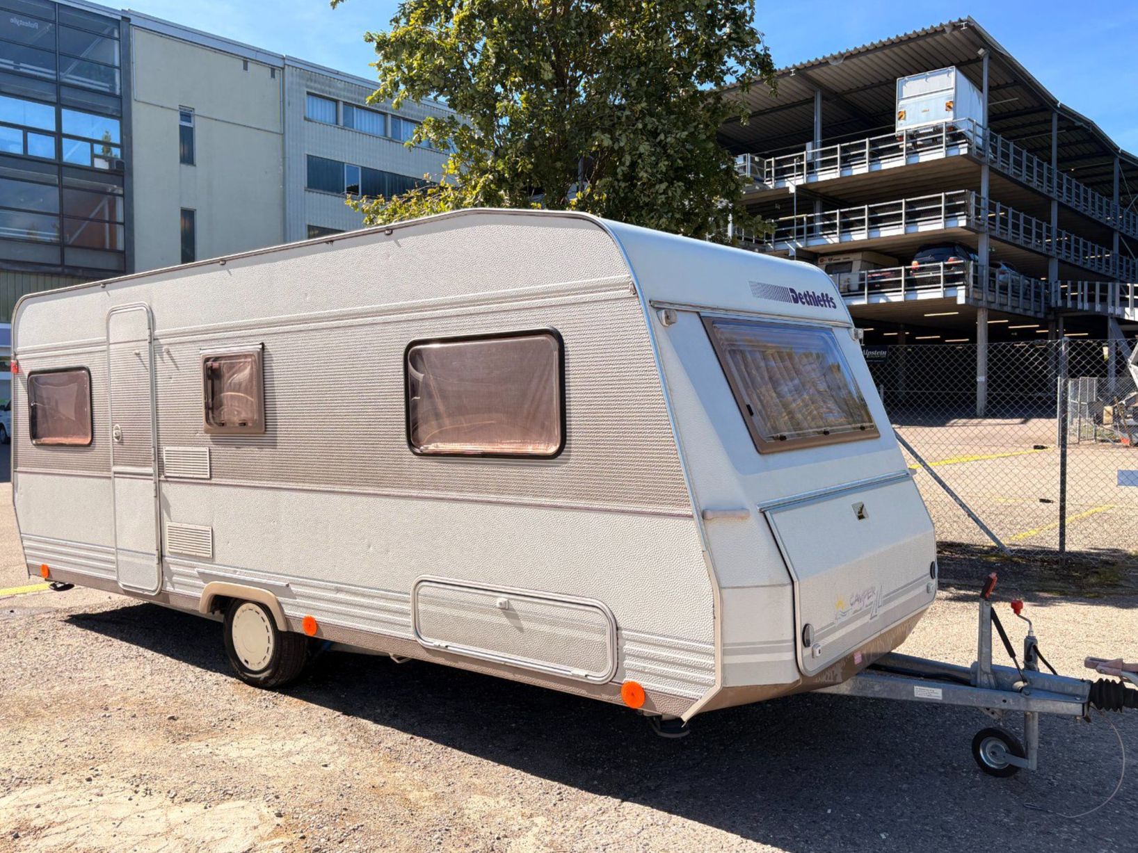 Dethleffs Camping Fahrzeuge: Wohnwagen Dethleffs RM 5 – Gebraucht aus Winterthur von MCW