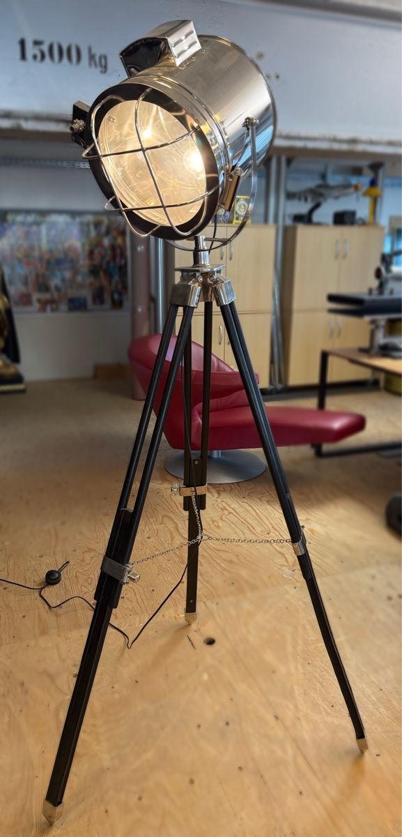 Lampes: Studiolampe – Neuf (Voir description) à Biel-Benken BL par nostalgicstateofmind