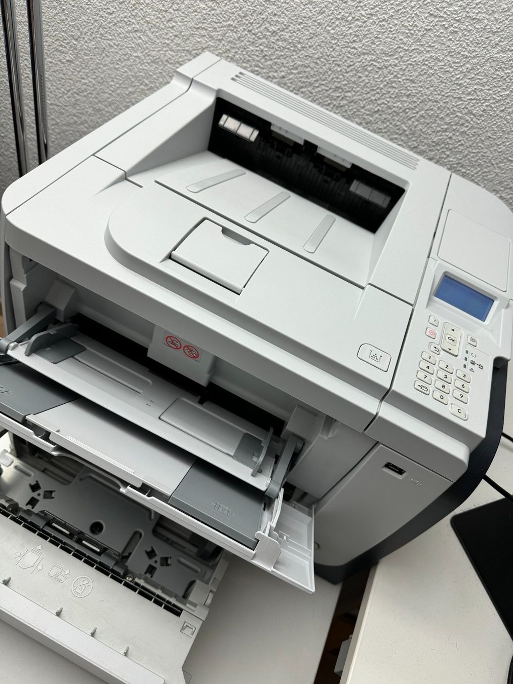 Hewlett Packard Drucker: HP LaserJet P3015   ab 1.-! – Gebraucht aus Wald ZH von  2