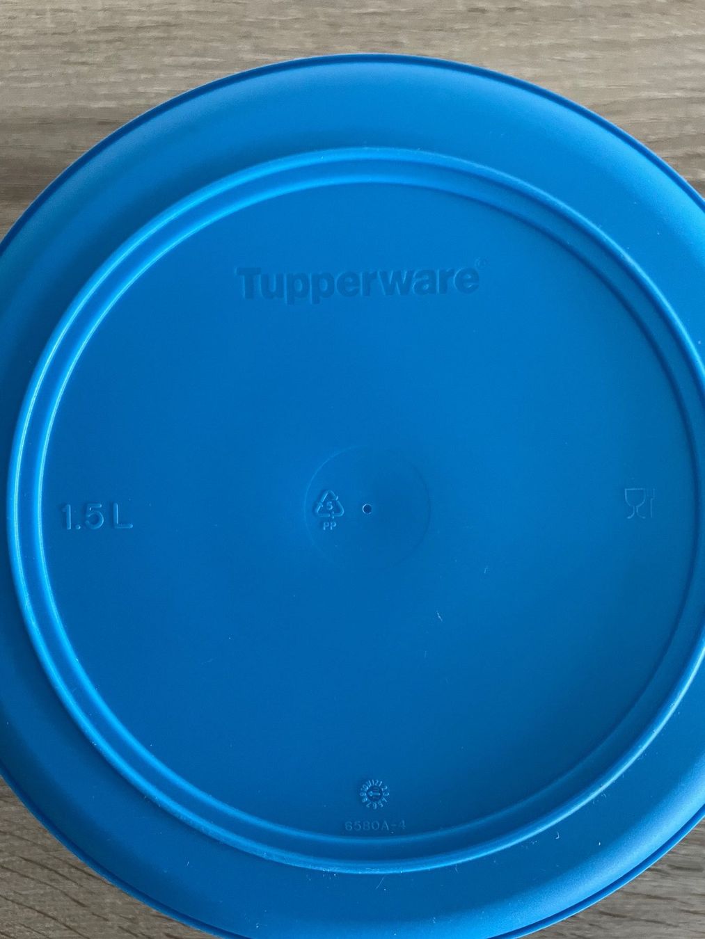 Tupperware Contenitori & Simili: Tupperware Boite à biscuits Hello Kitty – Usato da Chevroux venduto da nwrmlngr 1