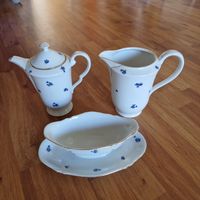 Kornblumen Krüge und Sauciere
