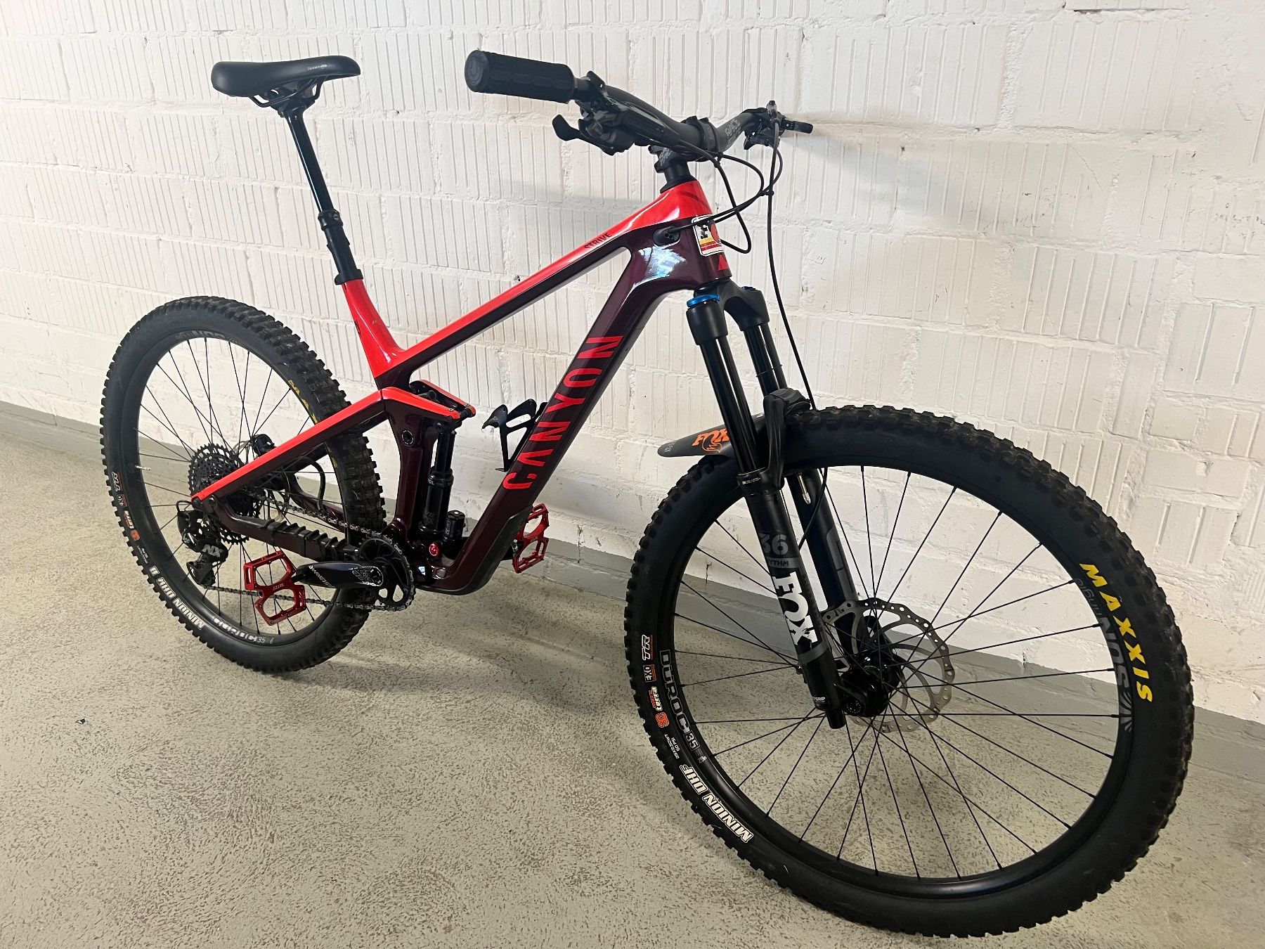 Canyon Biciclette: Mountainbike Canyon Strive CF 5.0 – Usato da Bern venduto da No1e 4