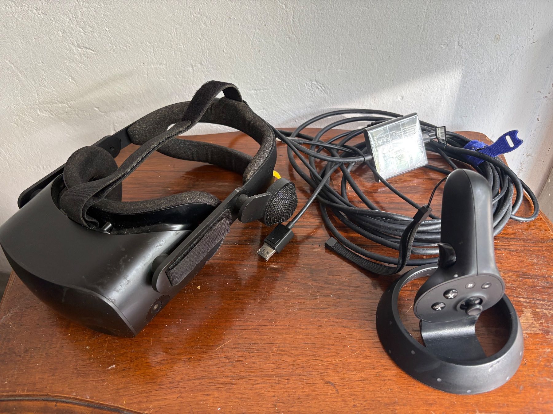 Casco VR: HP Reverb G2 VR-Headset mit Kabel & 1x Controller – Usato da Basel venduto da kia_wlc2 1