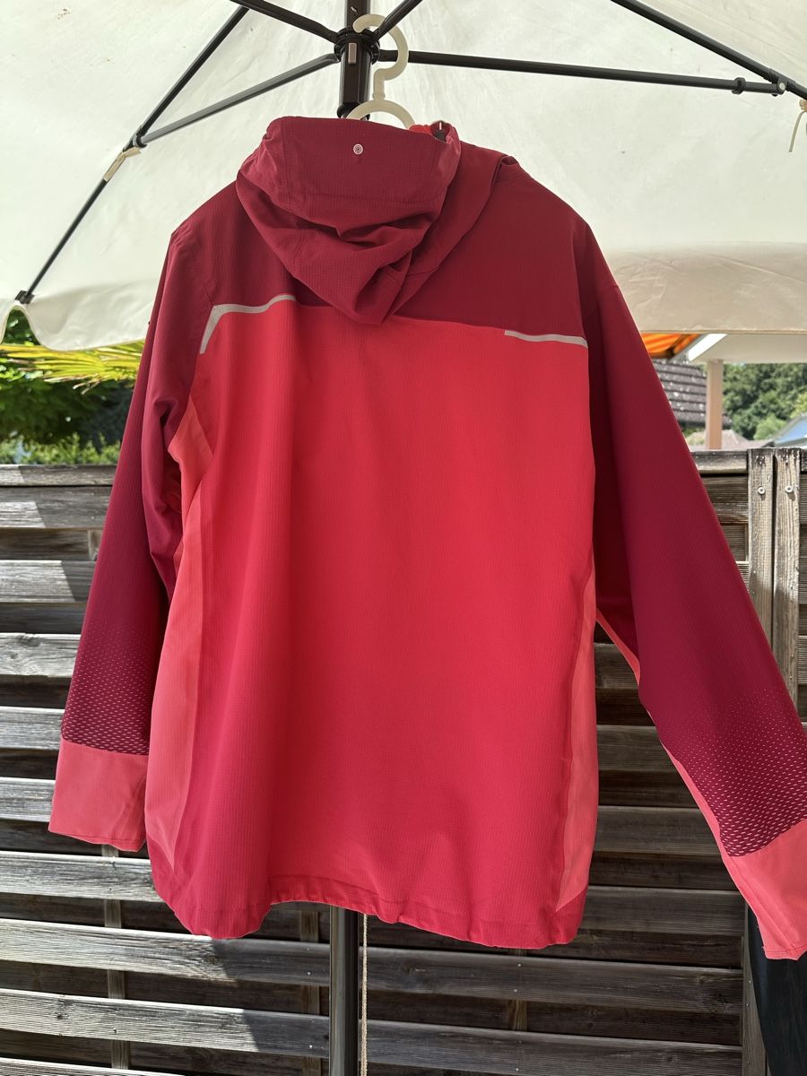 Giacche: Leichte Freizeit Damenjacke Grösse 46 – Usato da Lupfig venduto da asg_5tqb 1