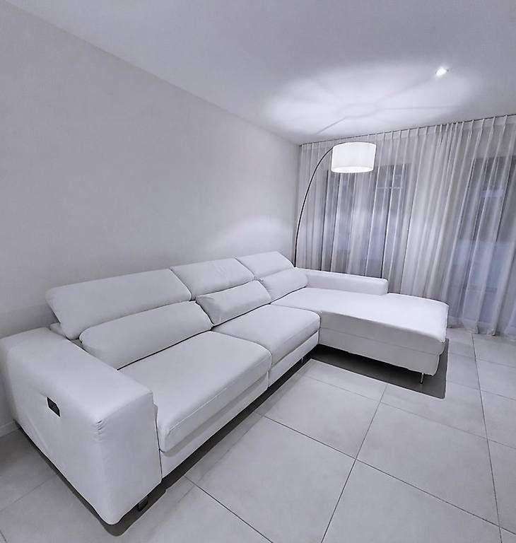 Sofas: Canapé Poltron e Sofa – Neu und originalverpackt aus Yverdon-les-Bains von nik_wb2h